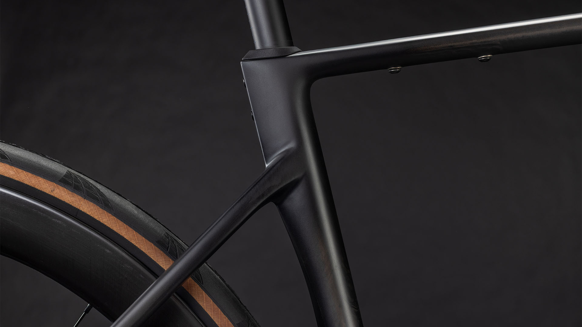 cube 125700 20161879 Attain C62 SLT carbon´n´coalchrome  (4).jpg