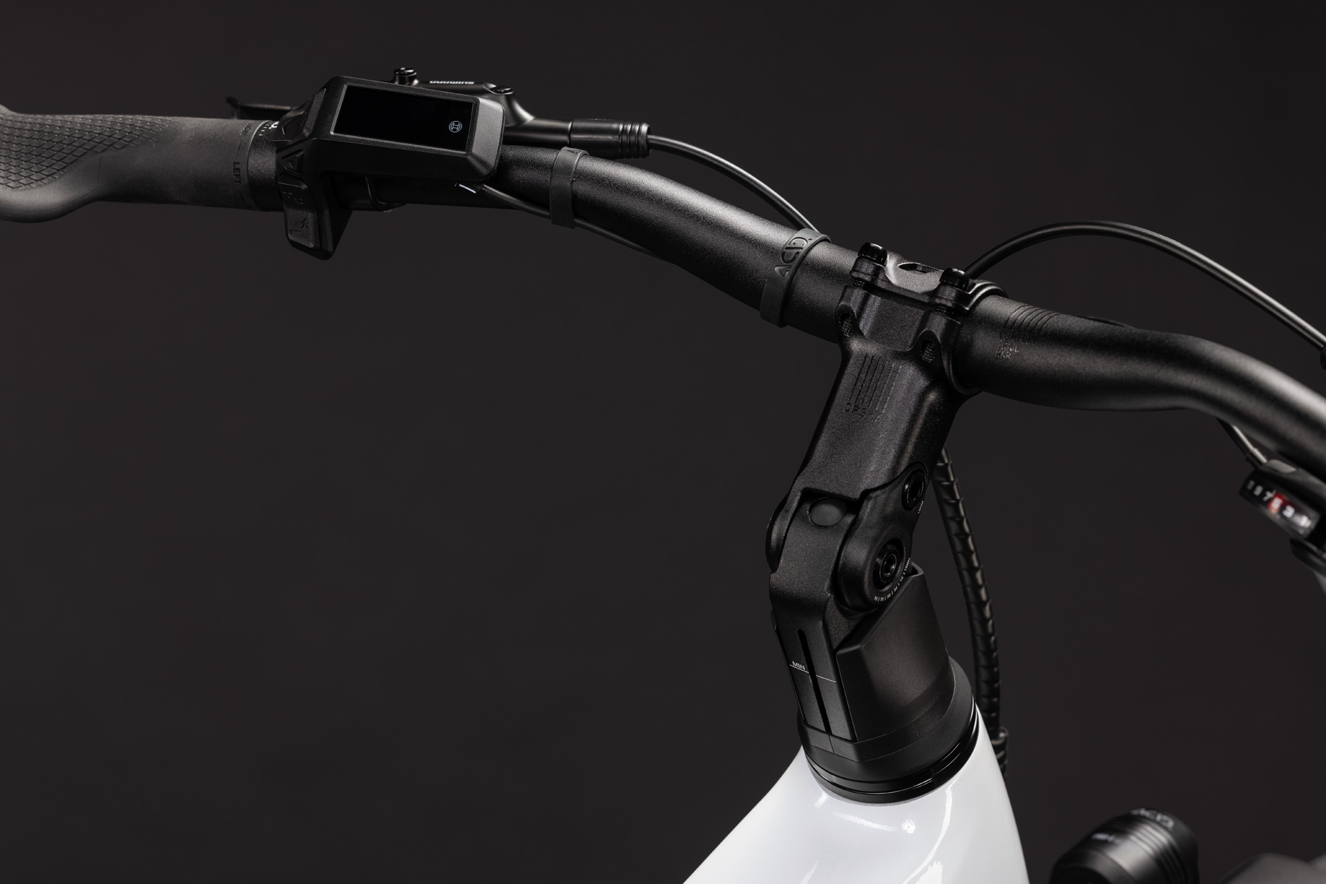 Touring Hybrid ONE 600 metallicwhite´n´chrome