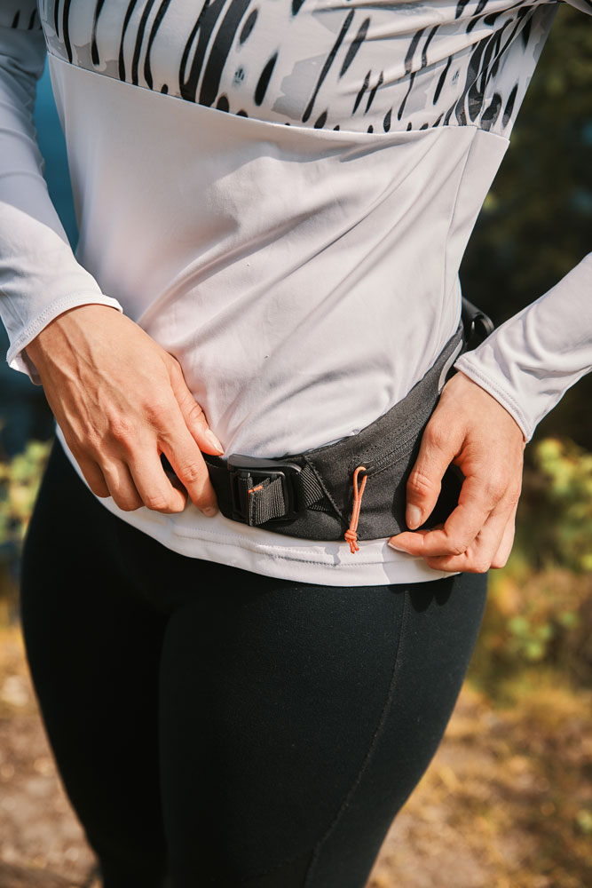 Fidlock-HB-10001-P0001-BLK-20136157-Hip-Belt-Single-bottle-450-Hufttasche-16.png