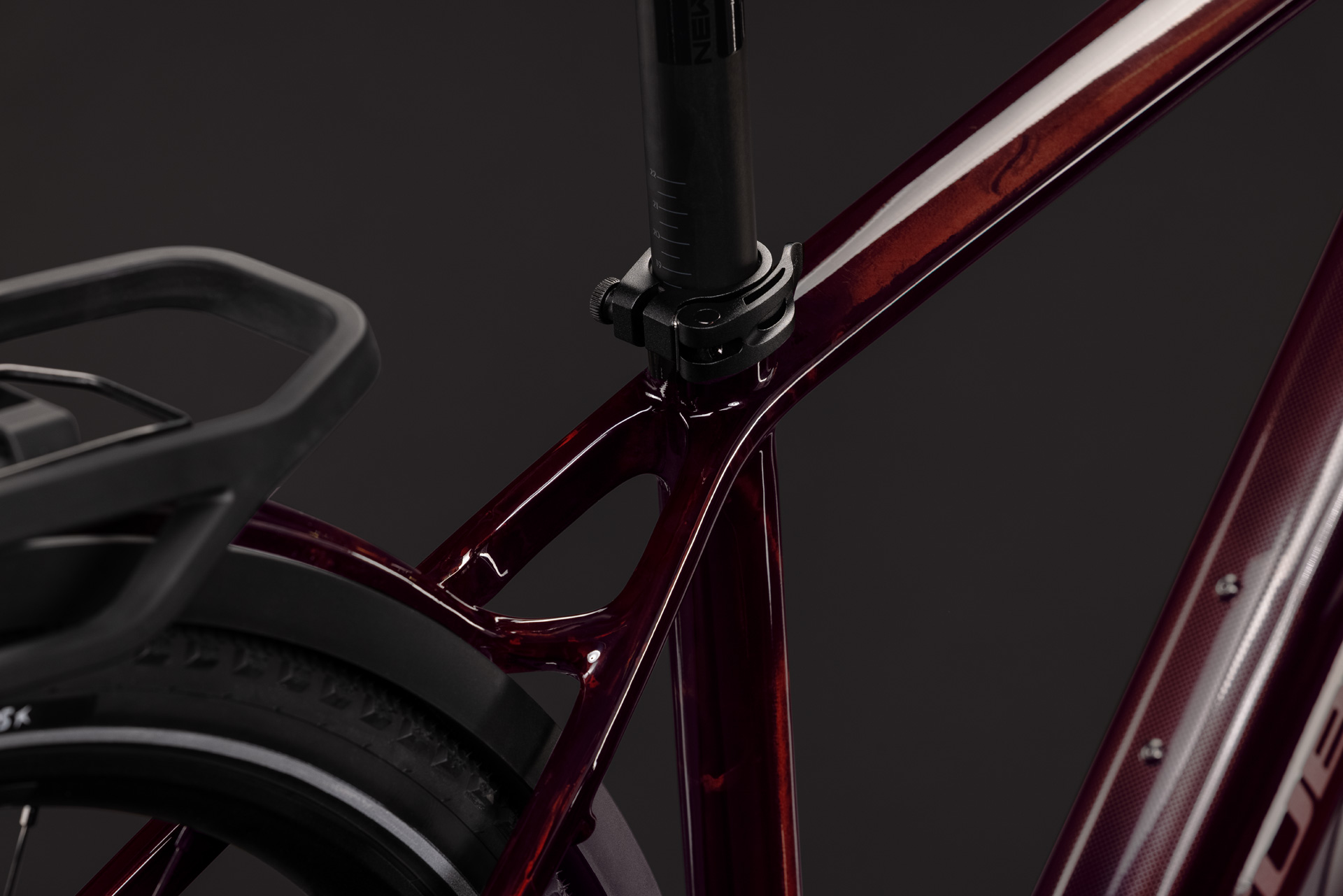 Kathmandu Hybrid C:62 SLX 400X liquidred´n´red