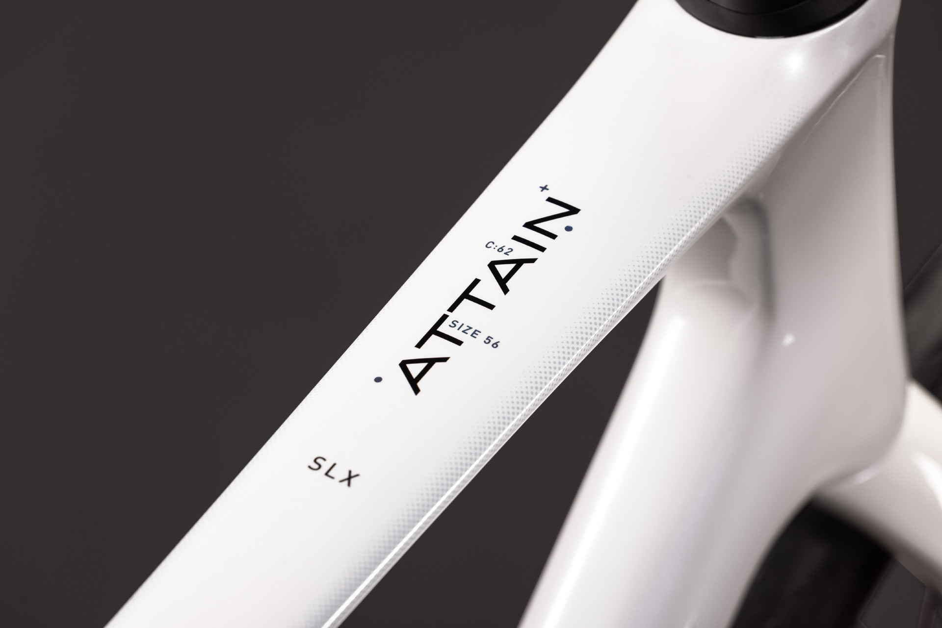 Attain C:62 SLX metallicwhite´n´black