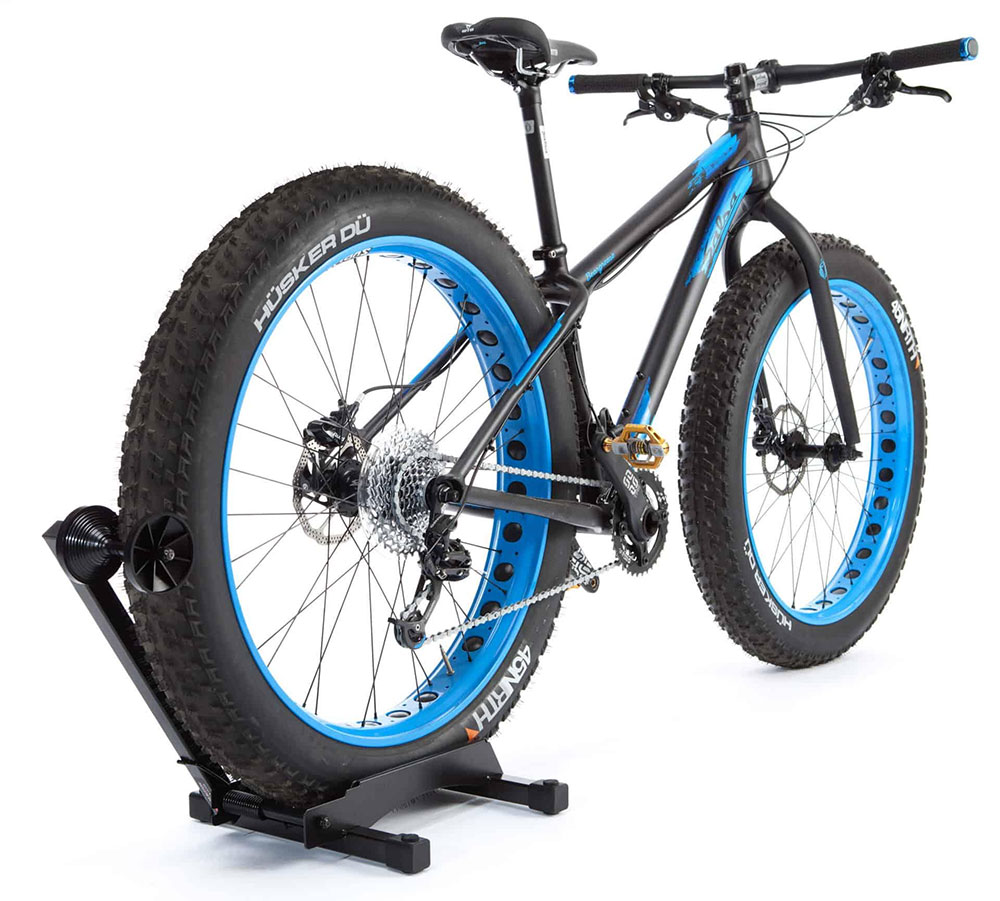 feedback-sports-raak-XL-bike-stand-fat-bike-storage-salsa-snow-bike-scaled.jpg