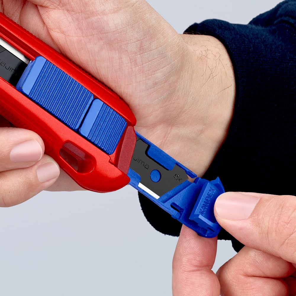 Knipex-CutiX®-Universalmesser-90-10-165-BK-(10).jpg