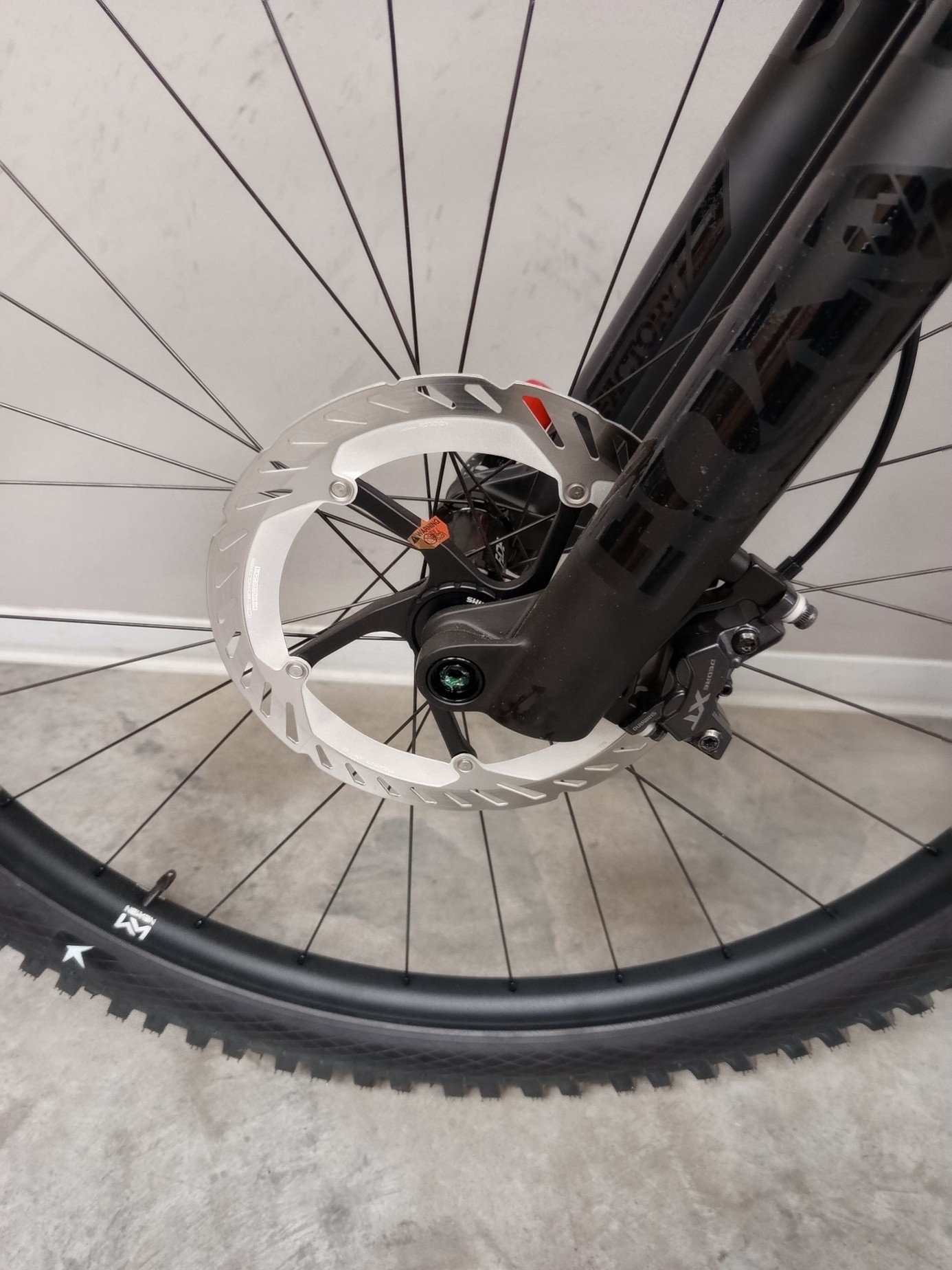 AMS Hybrid ONE77 C:62 AT 600X carbon´n´gold (Rückläufer)