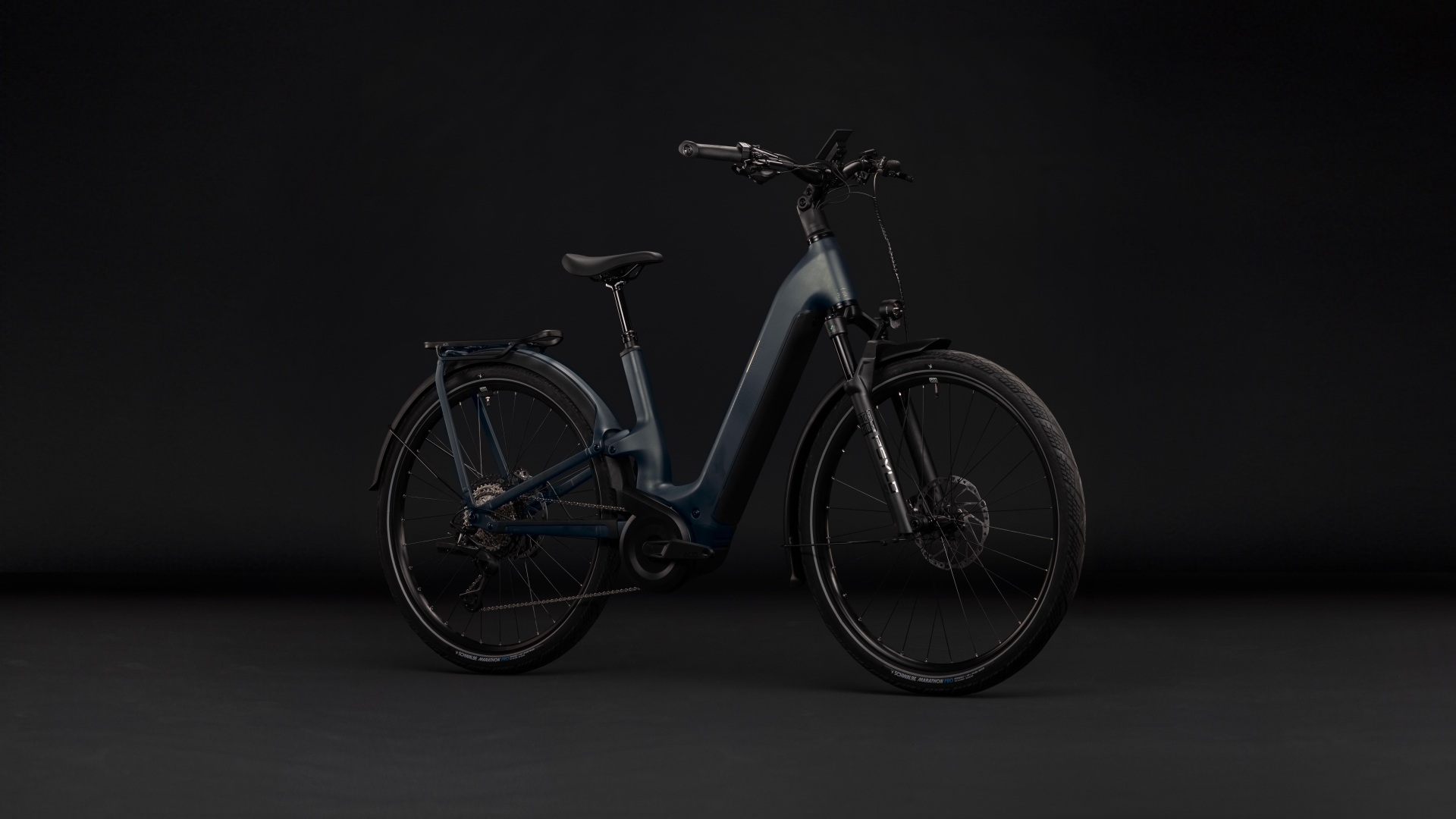 Kathmandu Hybrid ONE11 HPC SLX 800 verde sagebrush y cromo, con acceso fácil
