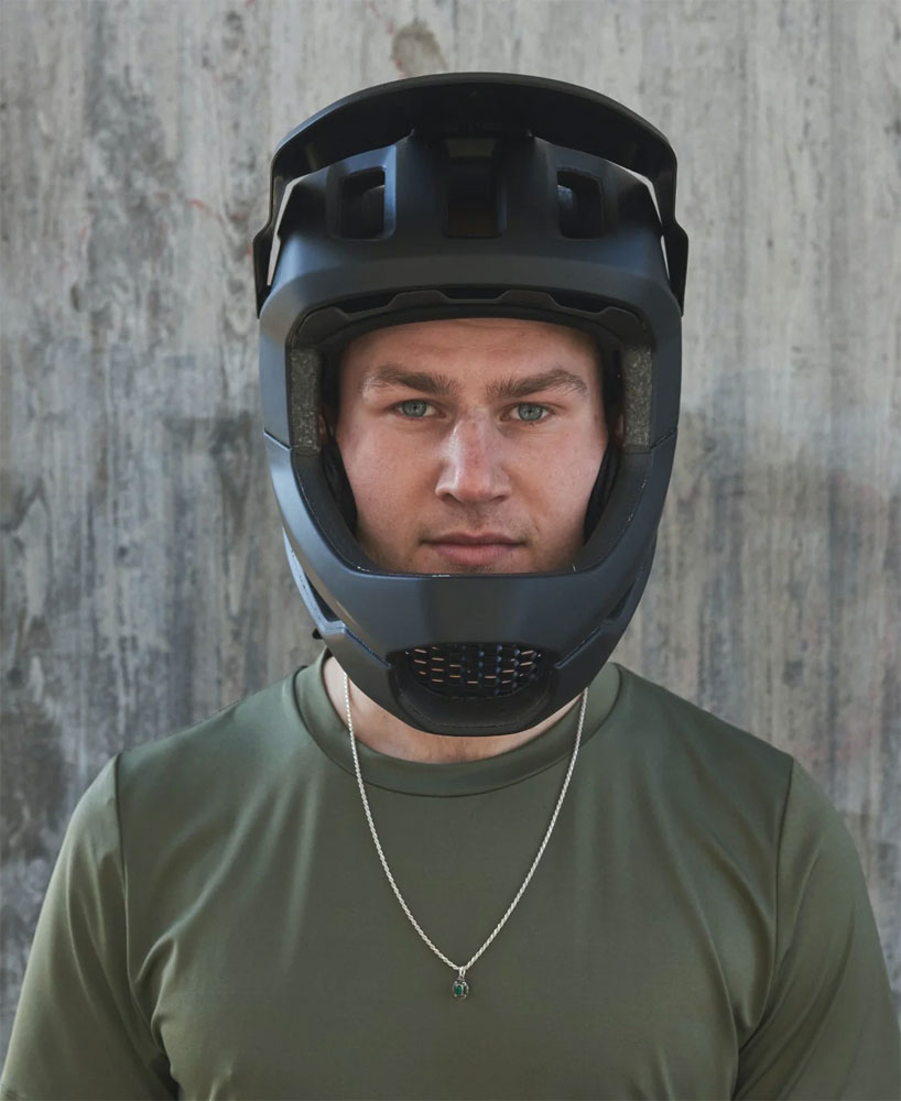 POC_Otocon-Fullface-Helm-10527-1037_Action_ (1).jpg