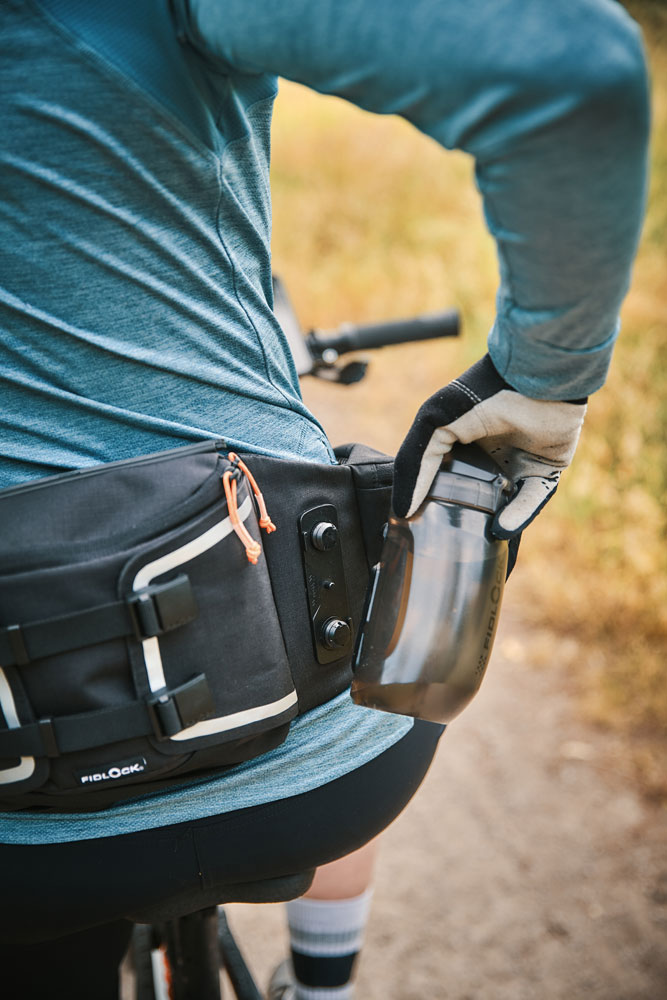 fidlock HB-20001-00001(BLK) 20136158 Hip Belt Double + bottle 450 - Hüfttasche  (15).jpg