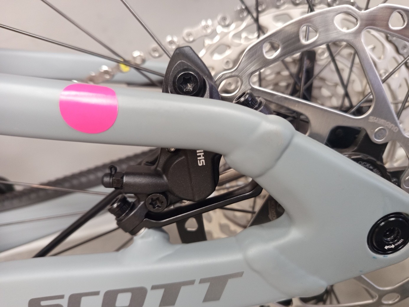 Lumen eRIDE 910 Shark grey (producto nuevo con defecto de pintura)