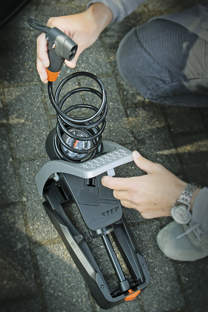 SKS-Germany_Airstep-Fußpumpe_11511_j.jpg