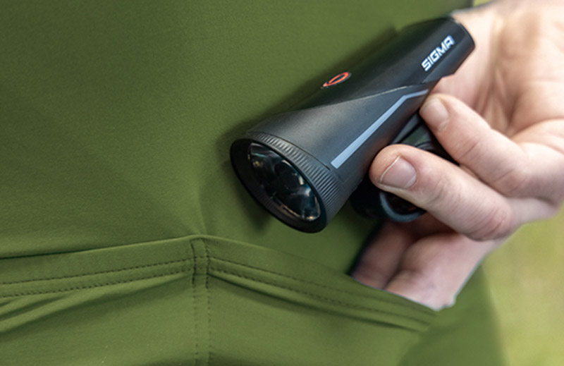 SIGMA SPORT Fietsverlichting voor en achter BUSTER 400 FL & BLAZE FLASH - USB C oplaadbare fietsverlichting met veelzijdige modi | IPX4 waterdichte fietslamp met 400 lumen en 120 meter lichtbereik
