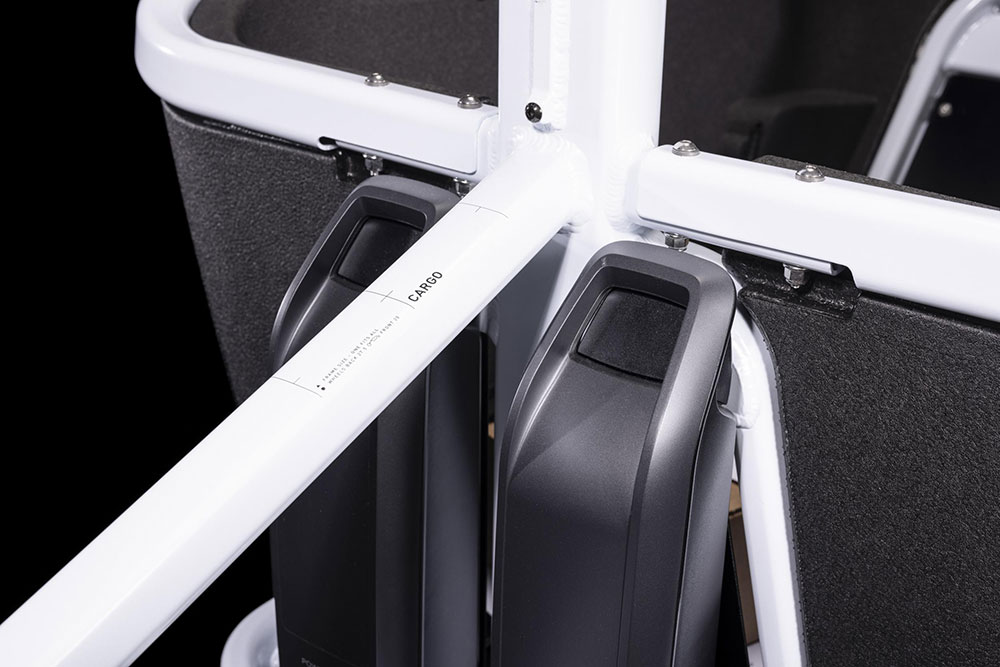 Cube Cargo Dual Hybrid 1000 flashwhite´n´black 689260‌ (5).jpg