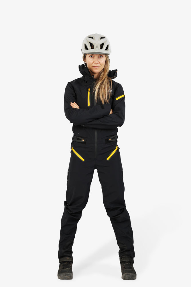 dirtlej-20240025-20240029-dirtsuit-core-edition-ladies-v4_DamenMatschoverall_ (4).jpg