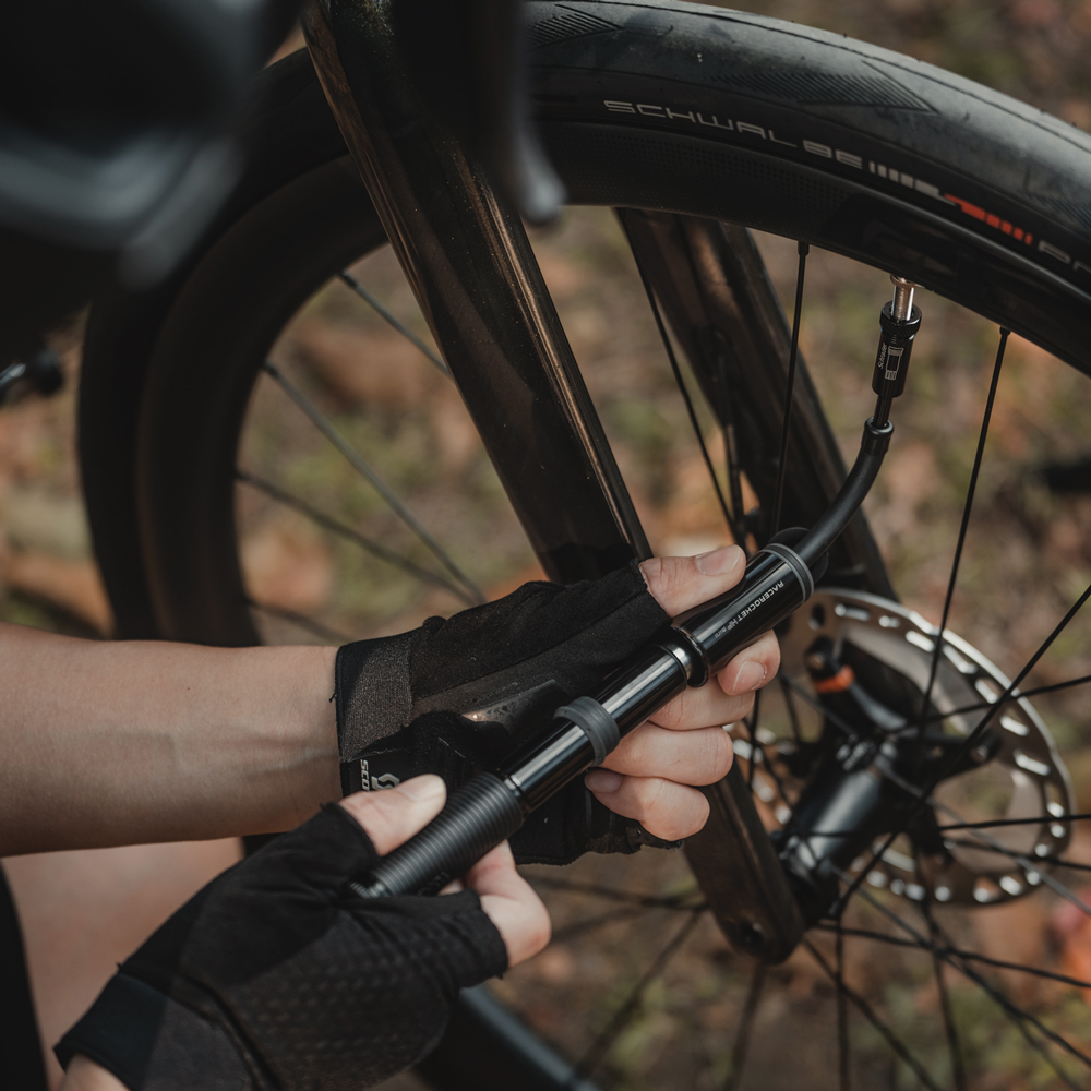 Topeak TRR-HPM1B 20130565 RaceRocket Mini HP Minipumpe  (7).jpg