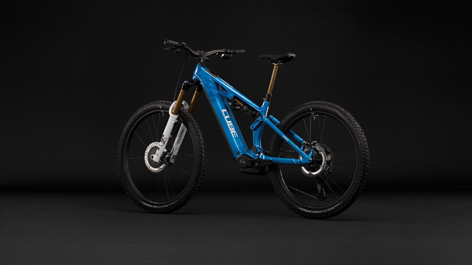 Stereo Hybrid ONE77 HPC AT 800 actionteam