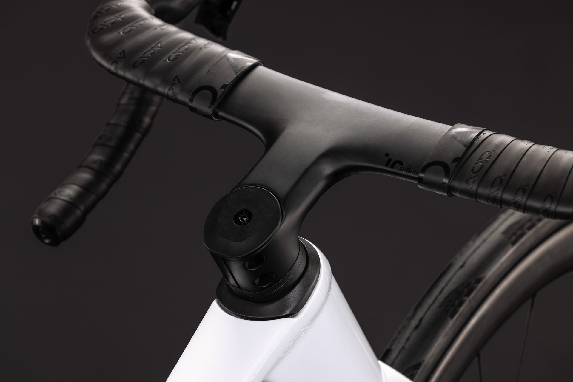 Litening AERO C:68X Pro chalky´n´black