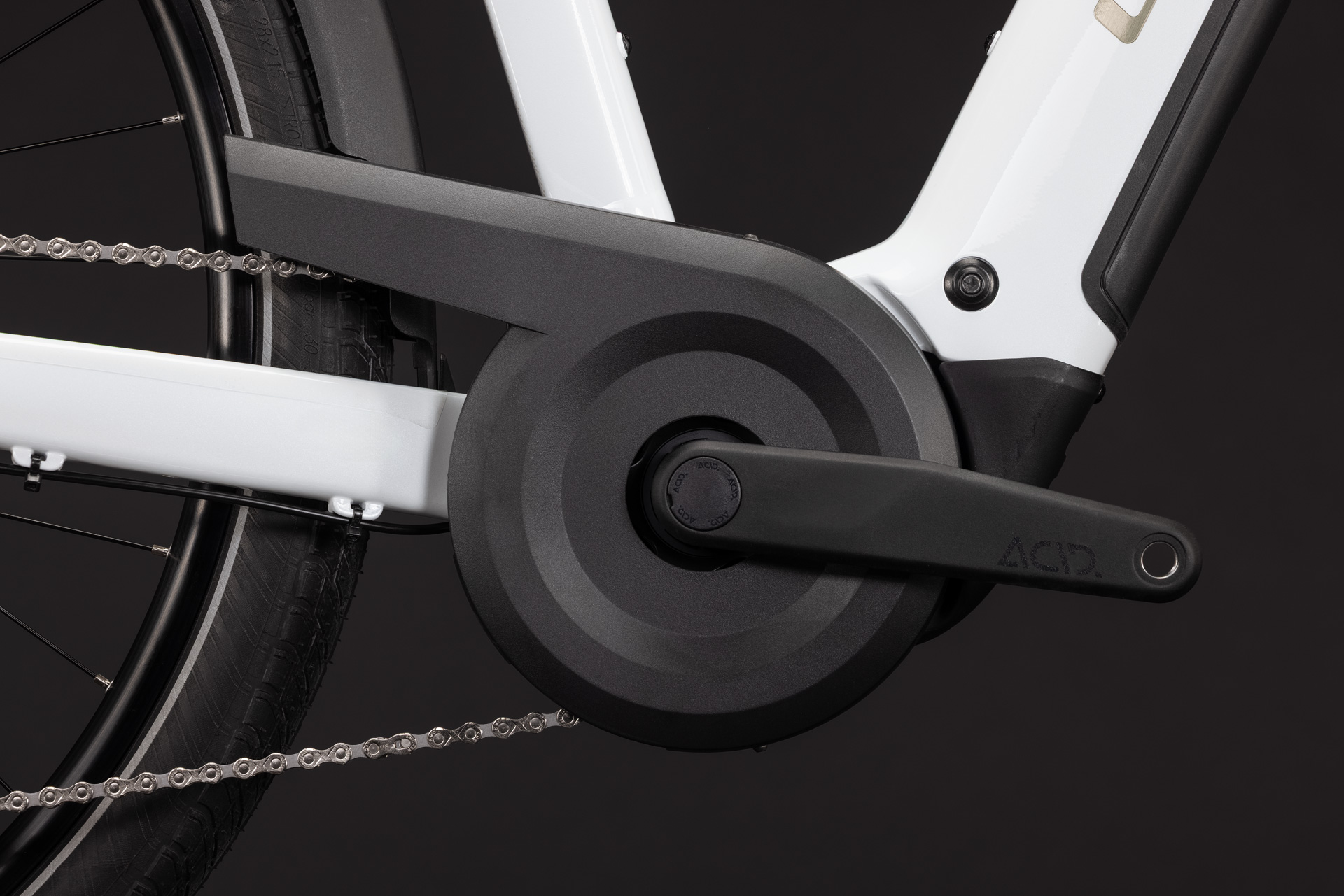 Touring Hybrid ONE 600 metallicwhite´n´chrome