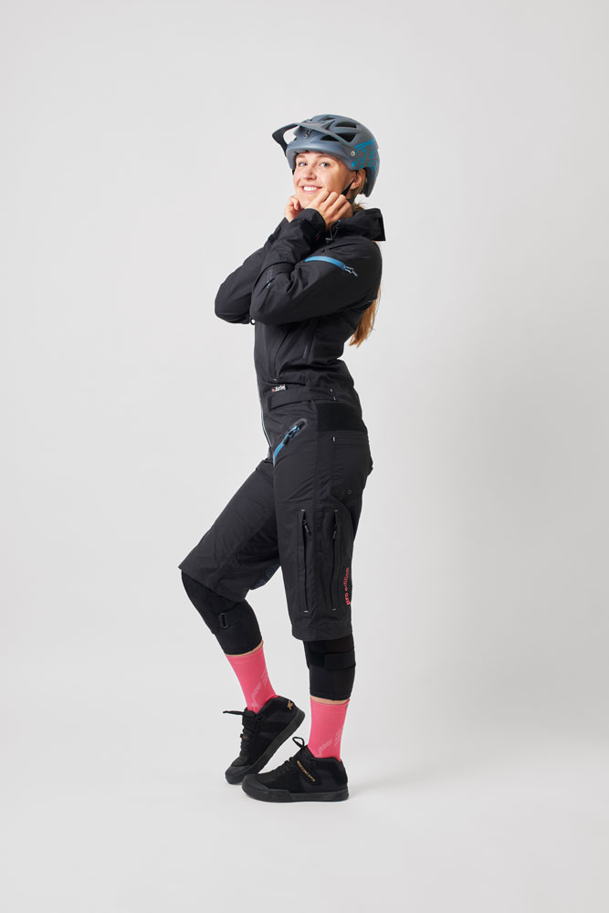 dirtlej_Dirtsuit-Pro-Edition-Damen-Matschoverall_20220069_4.jpg
