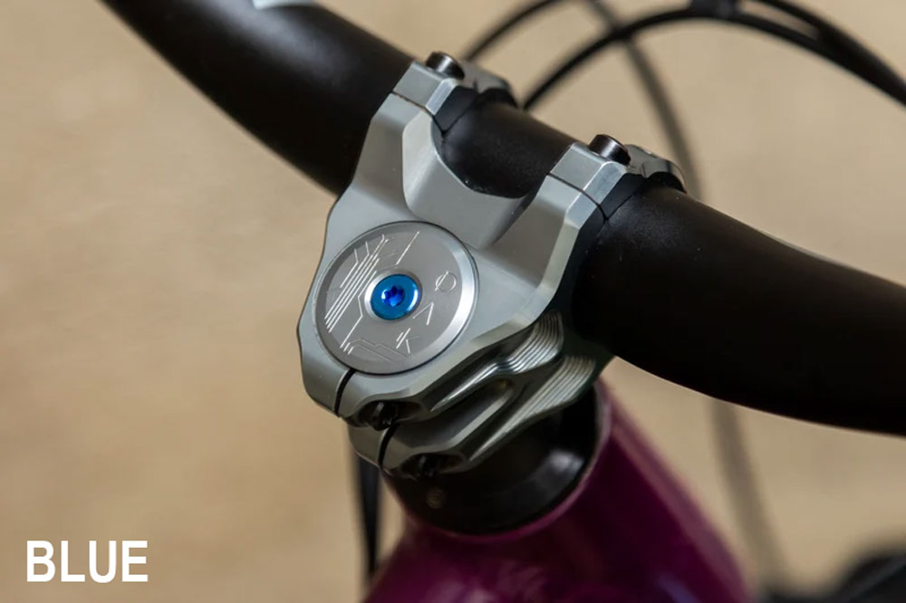 Titan-Schraube M6x30 für Topcap