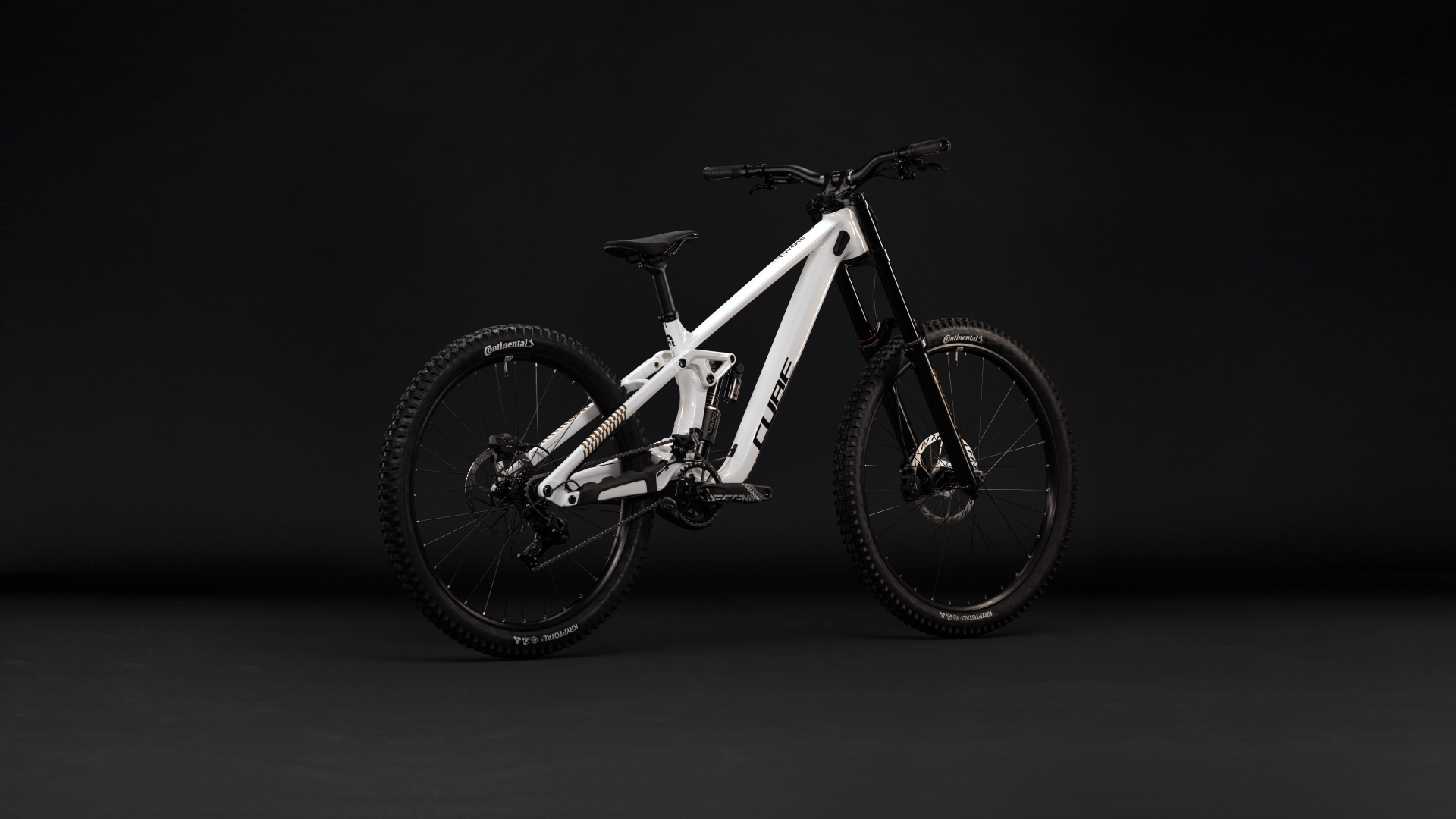 TWO15 Race powdergold´n´black