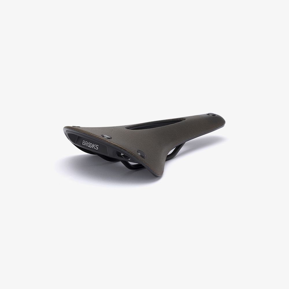 c17_carved_brown_cambium_saddle_3-4.jpg