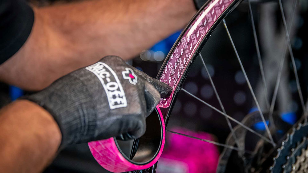 Tubeless-Rim-Tape---Ben-Deakin---DSC_3912.jpg