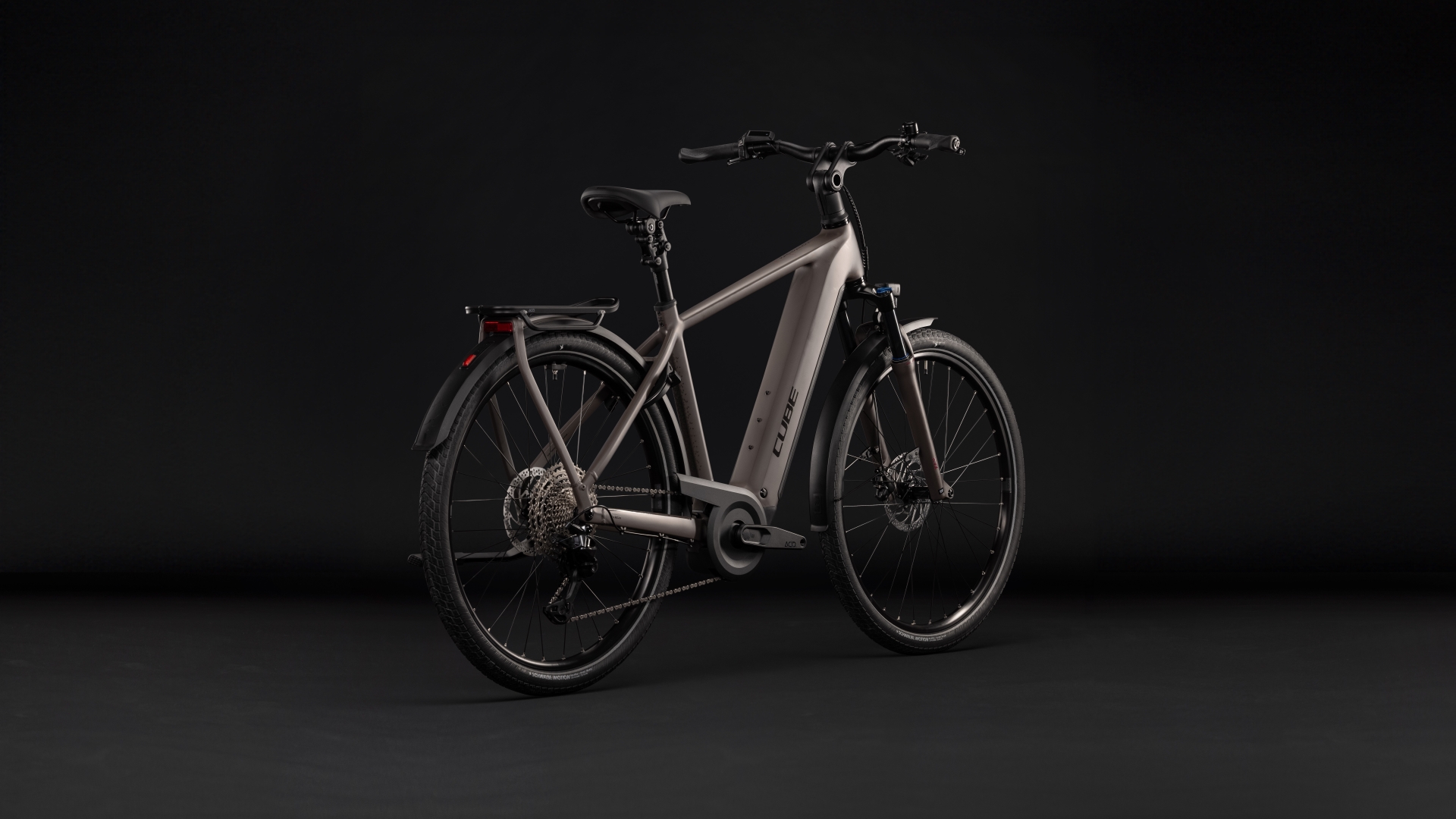 Kathmandu Hybrid ONE 800 cedar´n´chrome