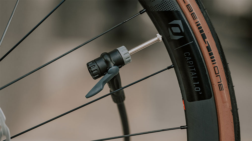 Topeak-JoeBlow-Roadie-EX-TJB-RET1-4710069708095-(4).jpg