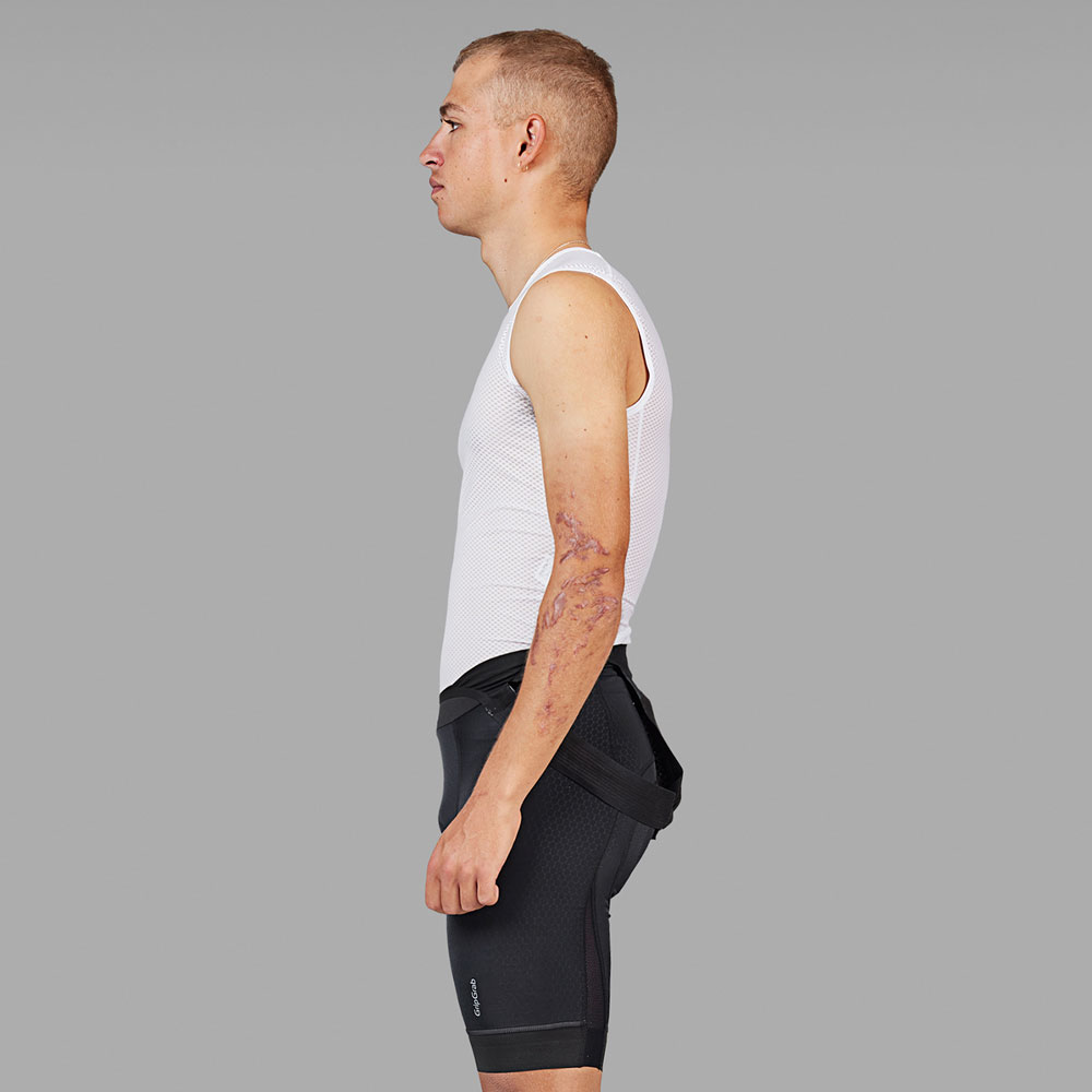 GripGrab_Ultralight-Mesh-Baselayer-Unterhemd-ärmellos_601502553_3.jpg