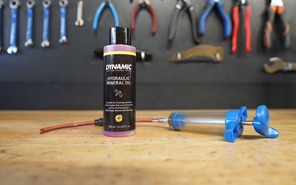 DY-050-_Dynamic_Hydraulic_Mineral_Oil_2510.jpg
