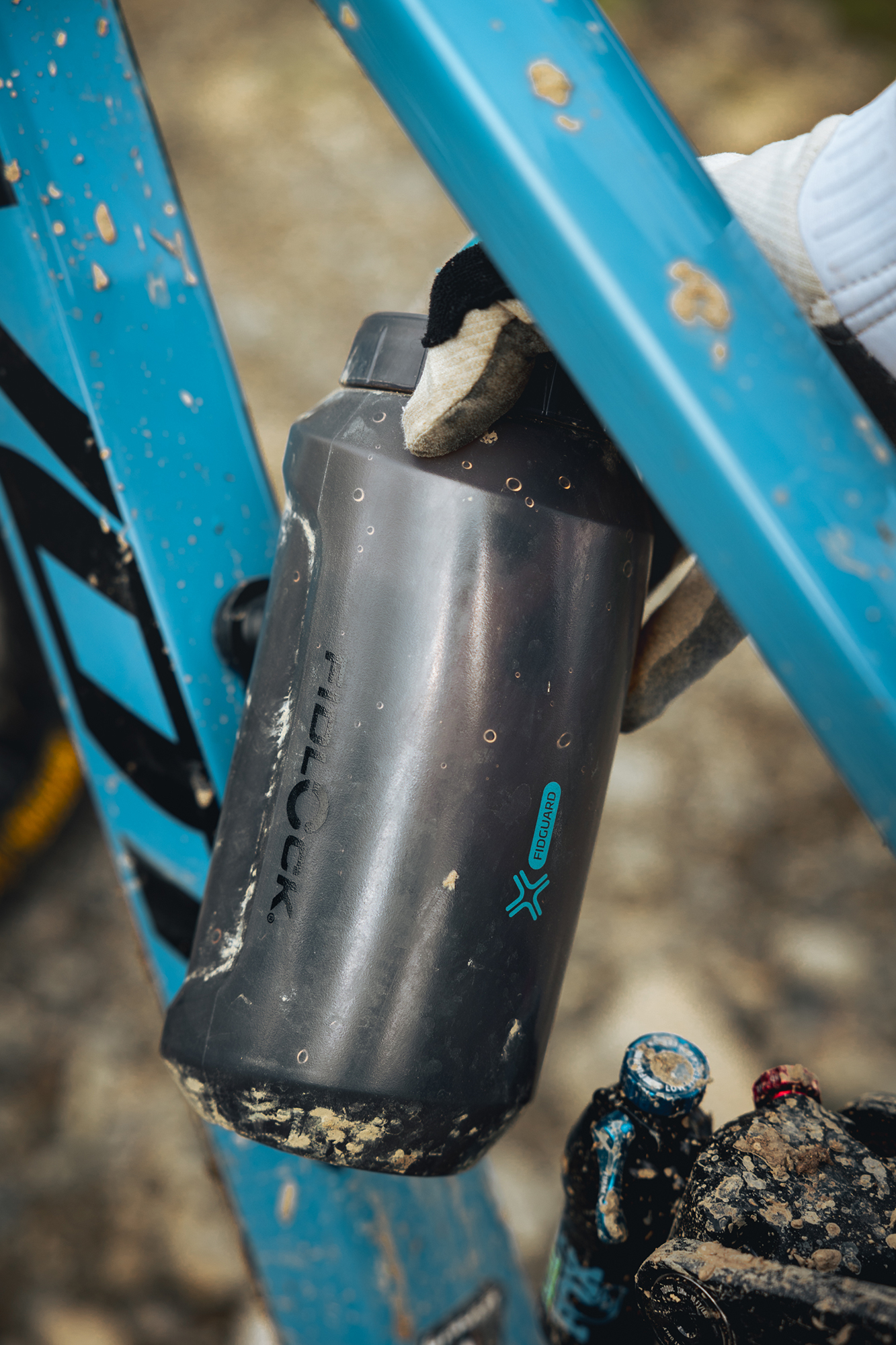 fidlock AB-09676-P01032 (TBL) 20152624 TWIST Bottle 750 antibacterial + Bike Base  (7).jpg