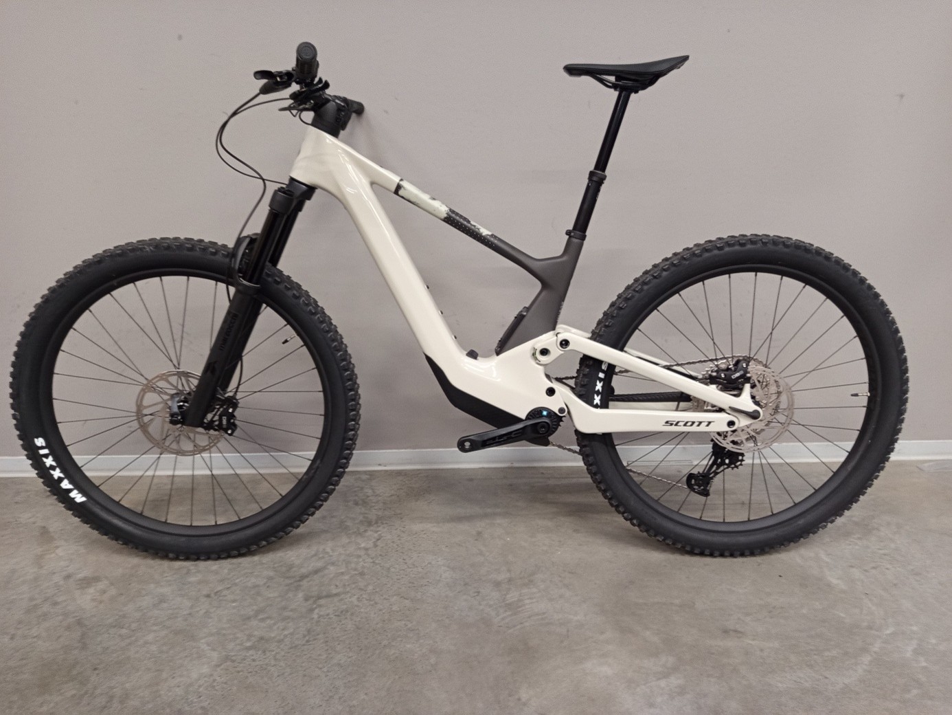 Voltage eRIDE 920 w kolorze piaskowo-beżowym (towar z returów)