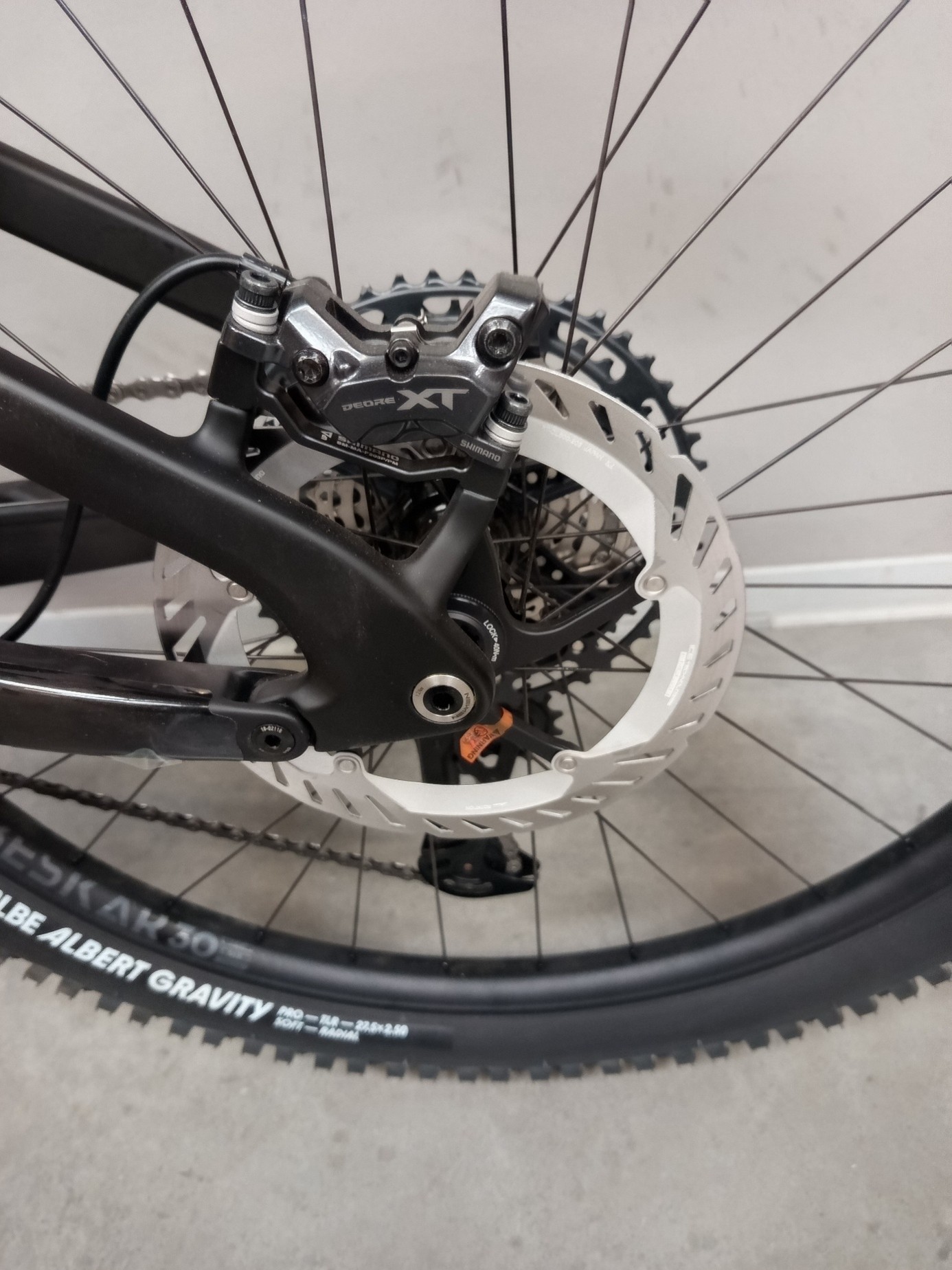 AMS Hybrid ONE77 C:62 AT 600X carbon´n´gold (Rückläufer)
