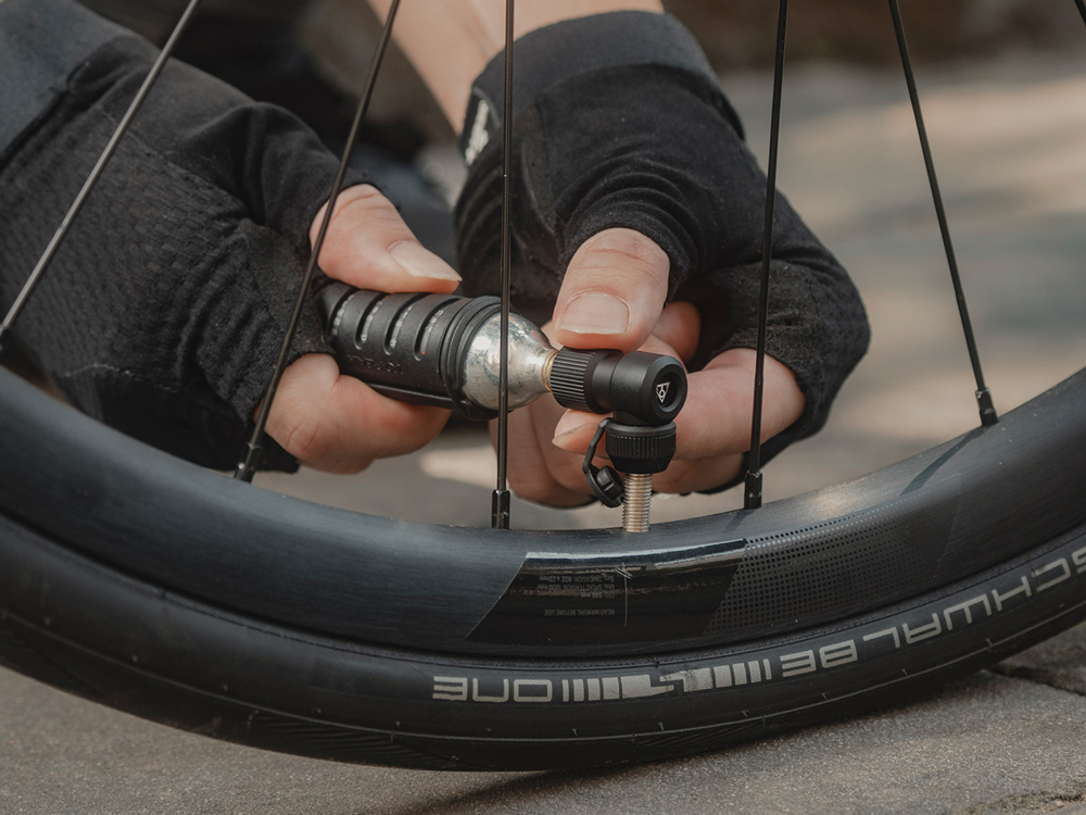 Topeak TAB-NL2 20145299 Nano AirBooster L CO2-Pumpe  (3).jpg