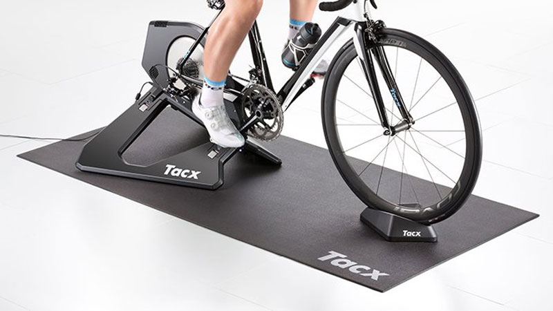 Tacx-Aufrollbare-Trainermatte-T2918-3.jpg