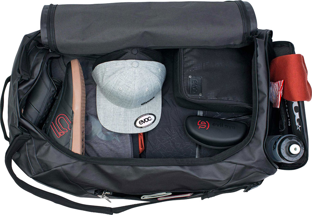 Evoc-Duffle-Bag-401221123-(6).jpg