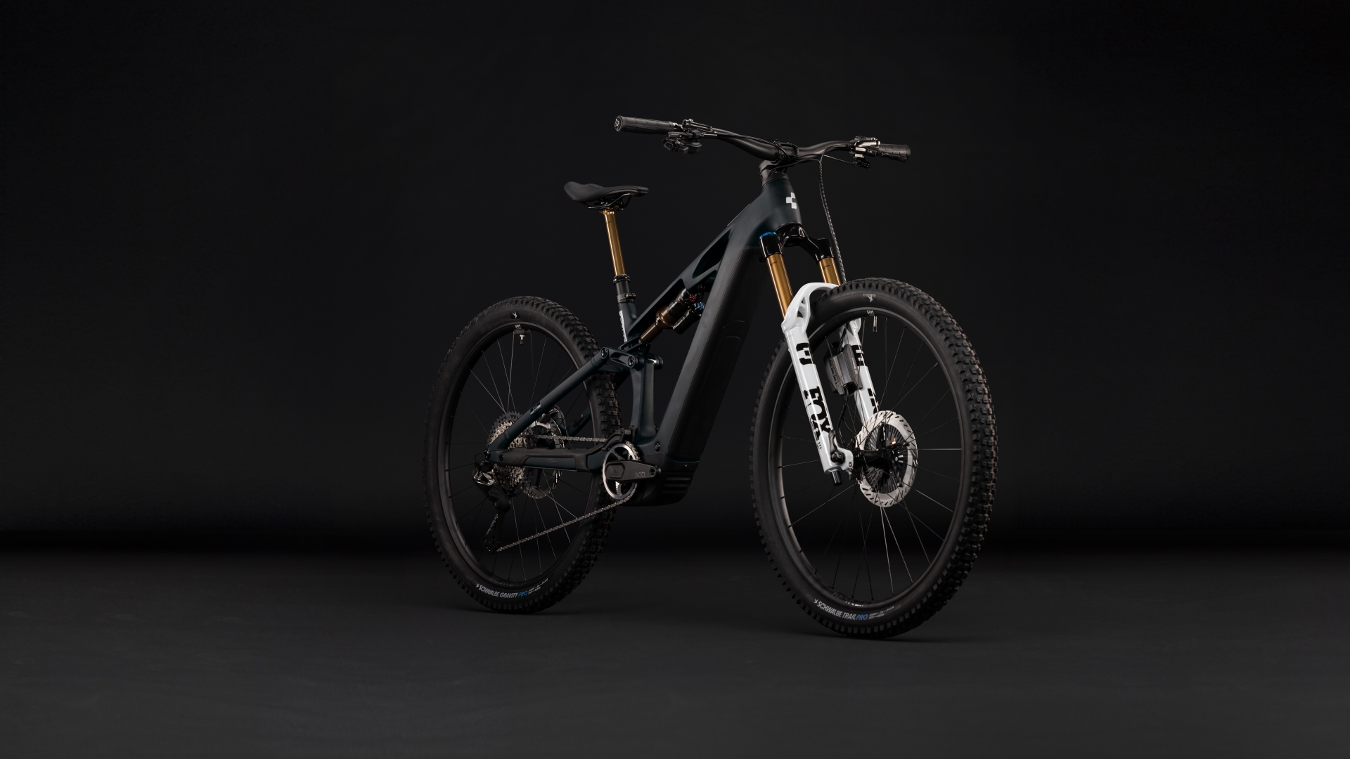 Stereo Hybrid ONE44 HPC AT 800 carbon´n´white