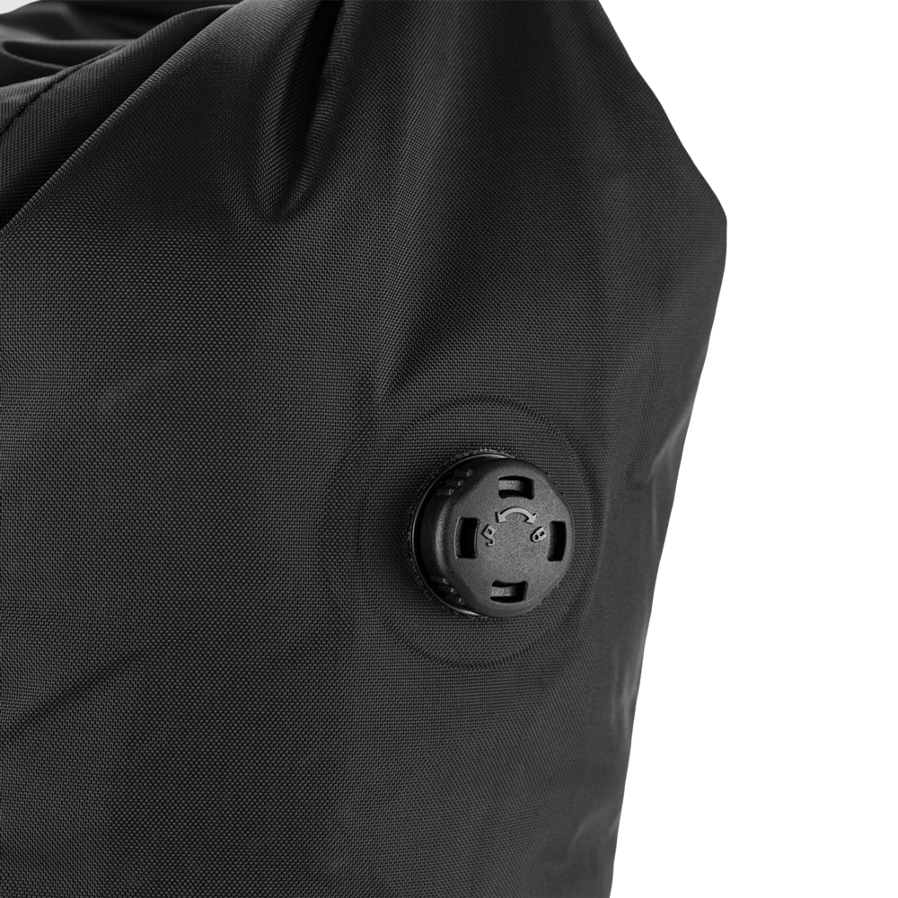 F23200317-550-Hoja-Seatbag-Drybag-16L---Satteltasche(5).jpg