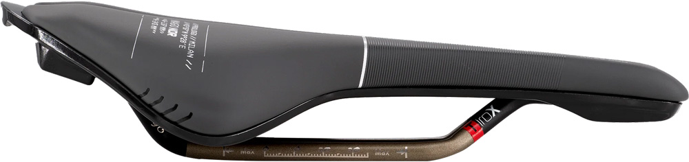 NagoNDR137Tirox_01.jpg
