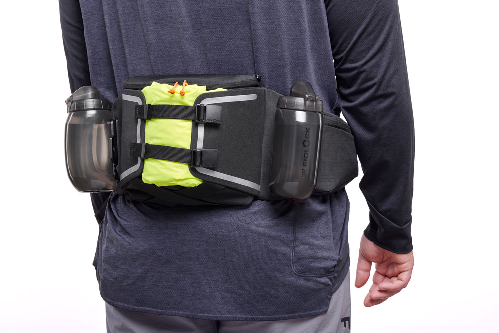 fidlock HB-20001-00001(BLK) 20136158 Hip Belt Double + bottle 450 - Hüfttasche  (3).jpg
