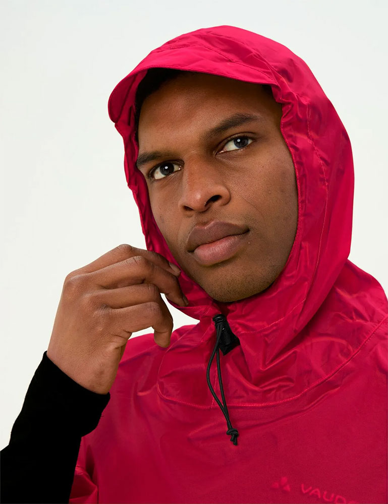 Vaude_022855995200‌_Valdipino_Poncho (1).jpg